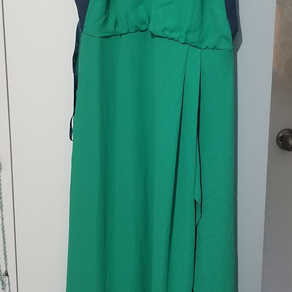 Beautiful BCBG dress size 8 BNWT